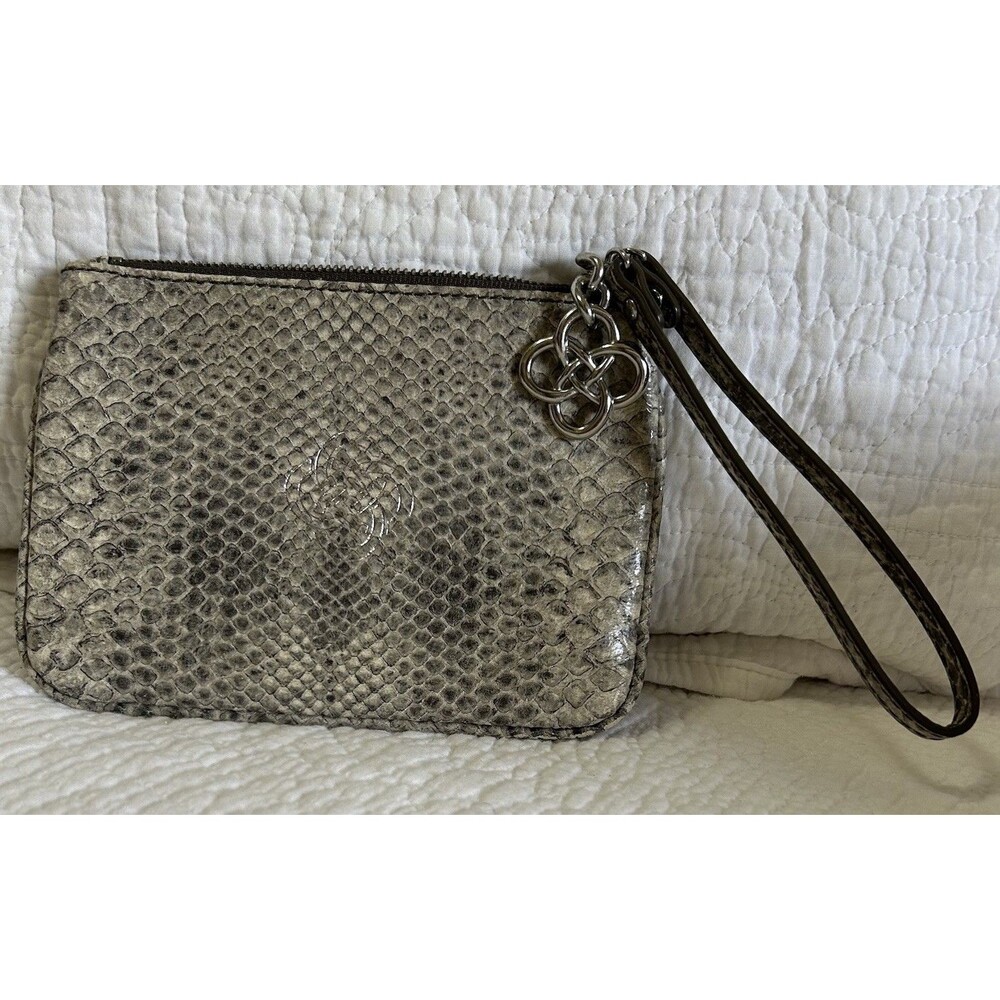 Stella & Dot Gray Snakeskin Wristlet Dimensions: 6.5"x4.5"
